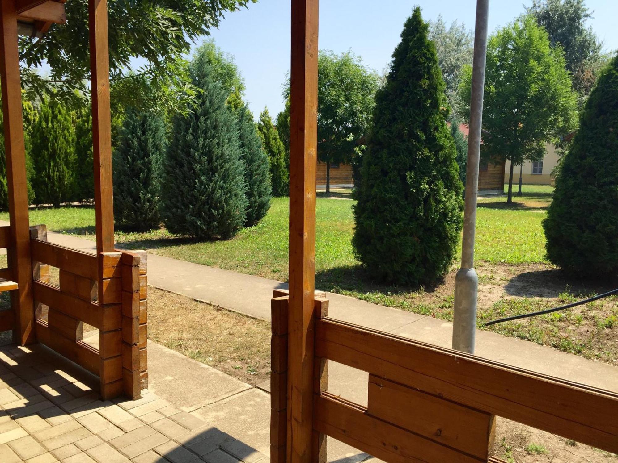 Akácliget Gyógy-és Strandfürdő Karcag Habitación foto