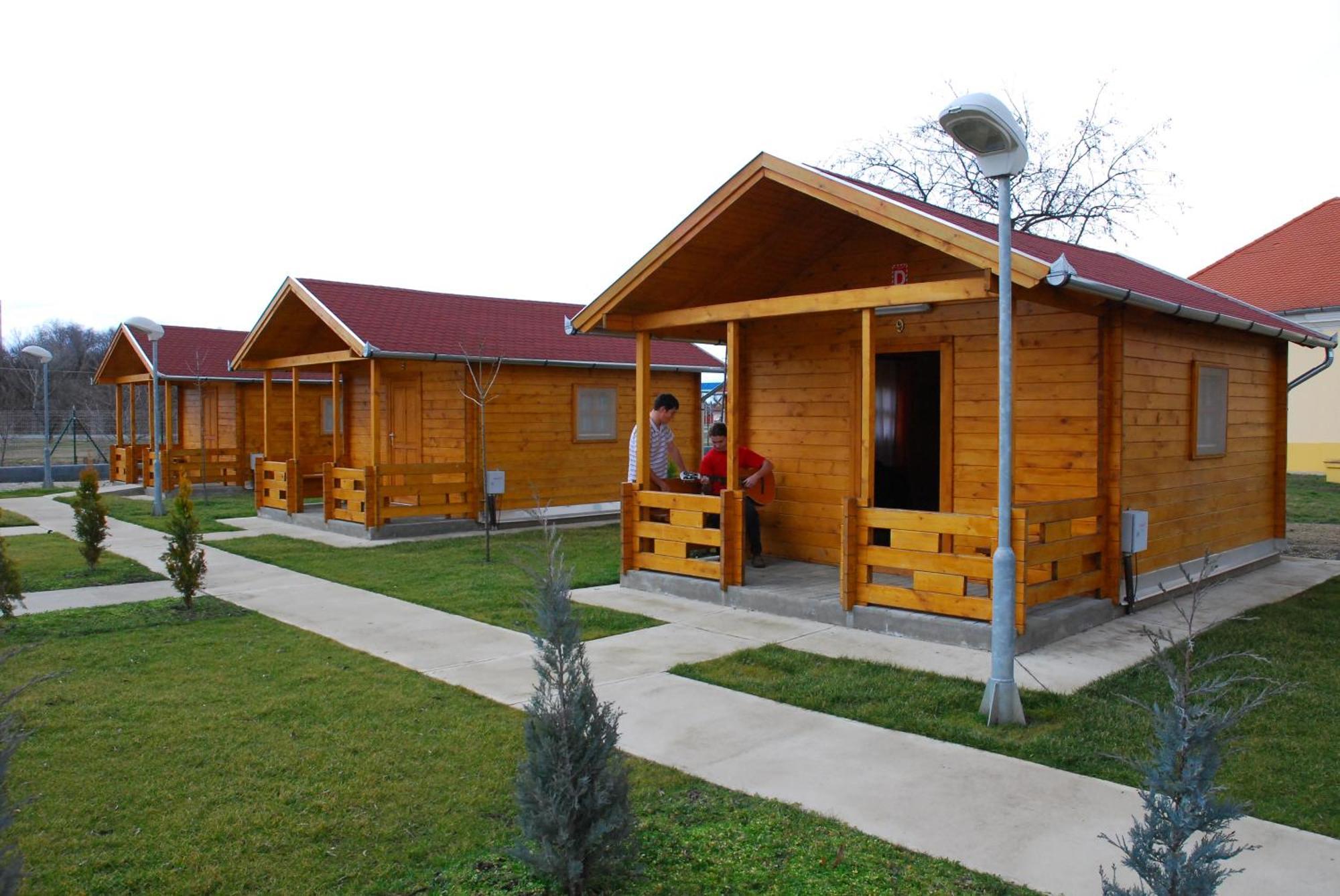 Akácliget Gyógy-és Strandfürdő Karcag Habitación foto
